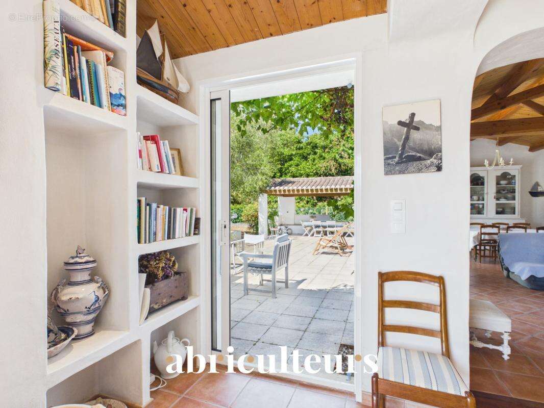Maison familiale de 7 chambres en vente à Noirmoutier-en-l’Île (85330) - photo 6