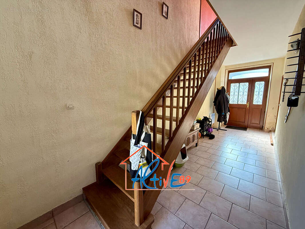 Maison à AILLANT-SUR-THOLON