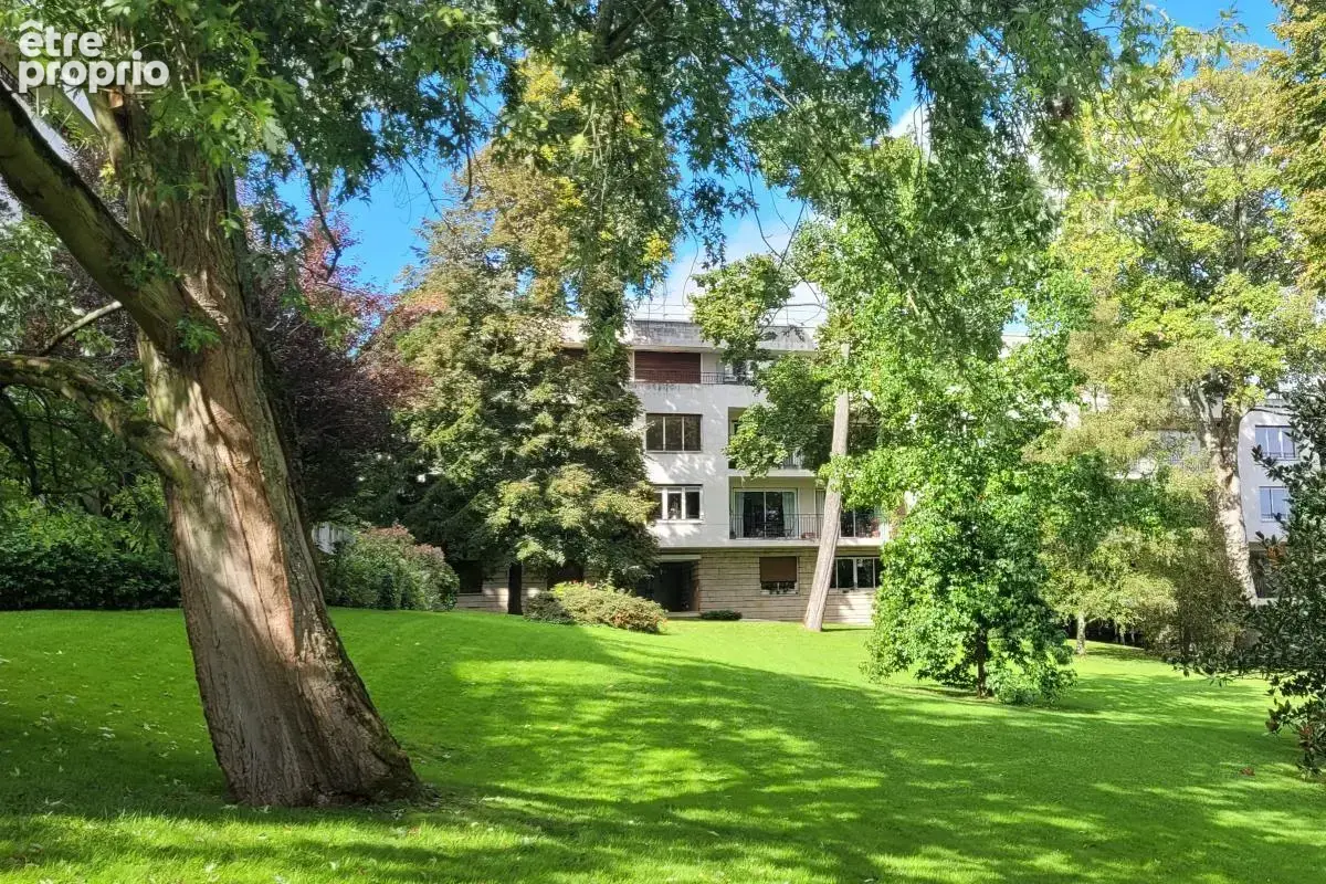 Appartement à VILLE-D'AVRAY