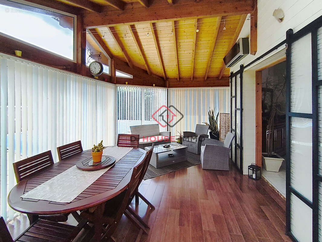 Maison à FRANS