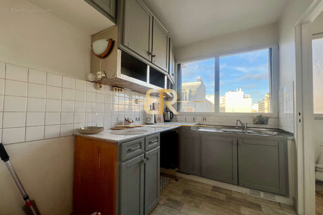 Appartement à PARIS-15E