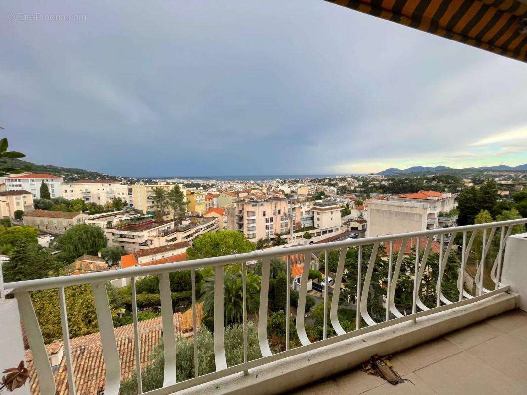 Appartement à LE CANNET