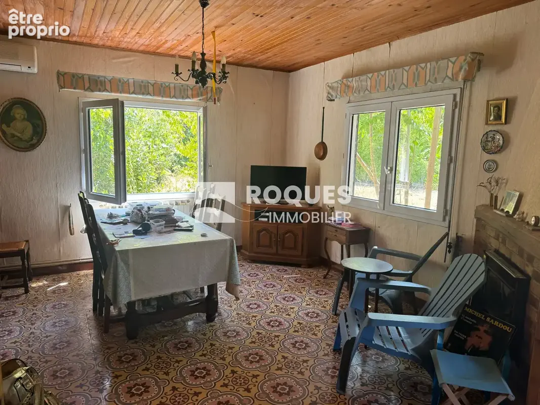 Lodève, centre ville, maison de ville à rénover, de 80 m2 habitables avec dépendances sur 570 m2 de terrain - photo 7