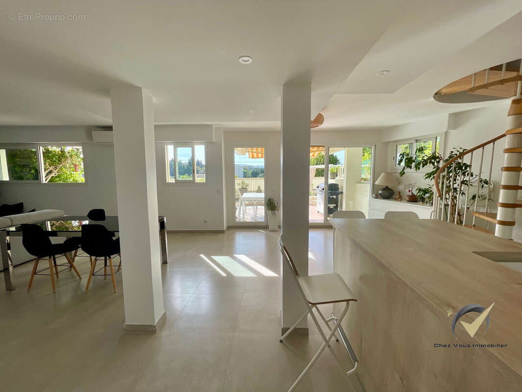 Appartement à LE CANNET