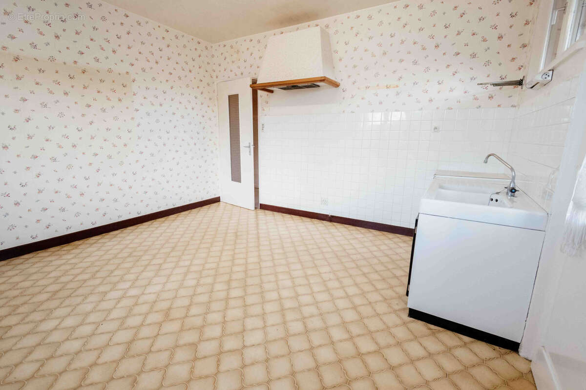 Maison à LA LONGEVILLE