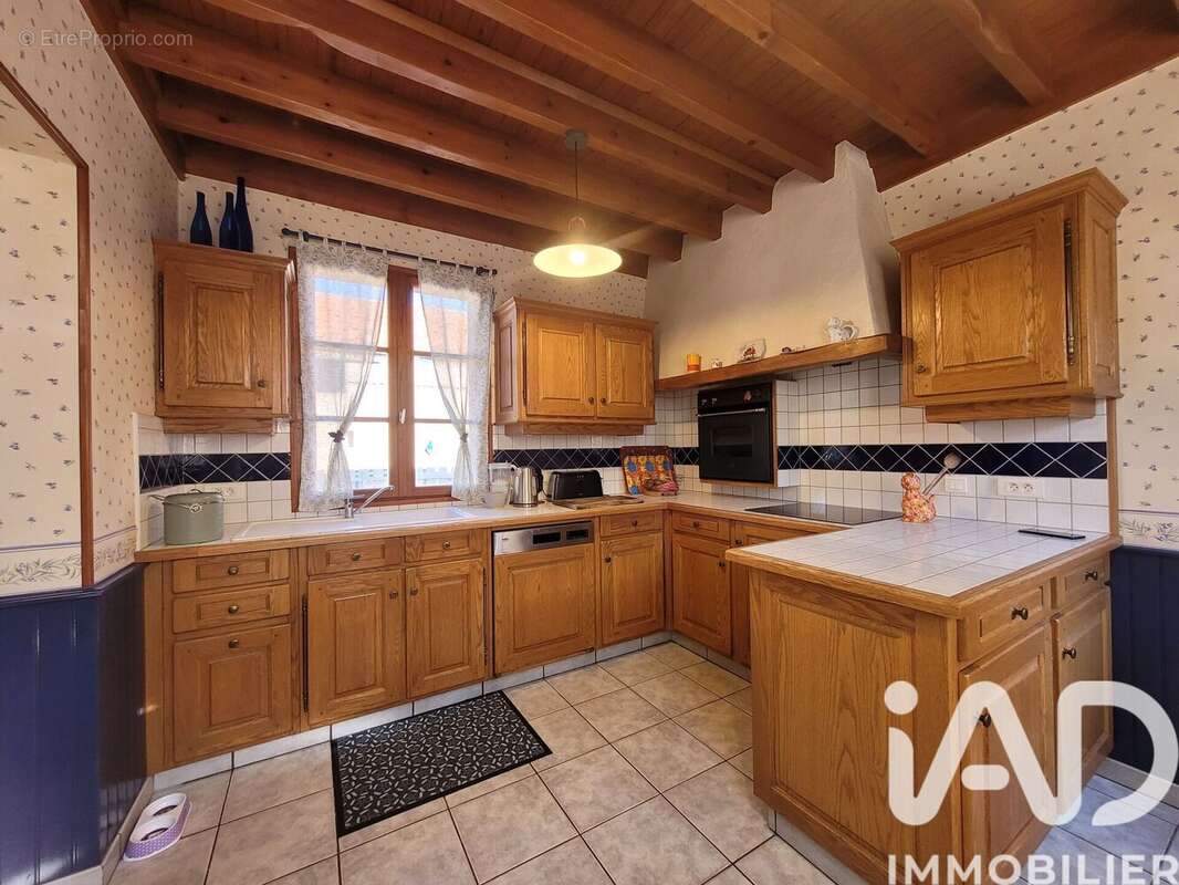 Maison 143 m² à Bailleul  - photo 5