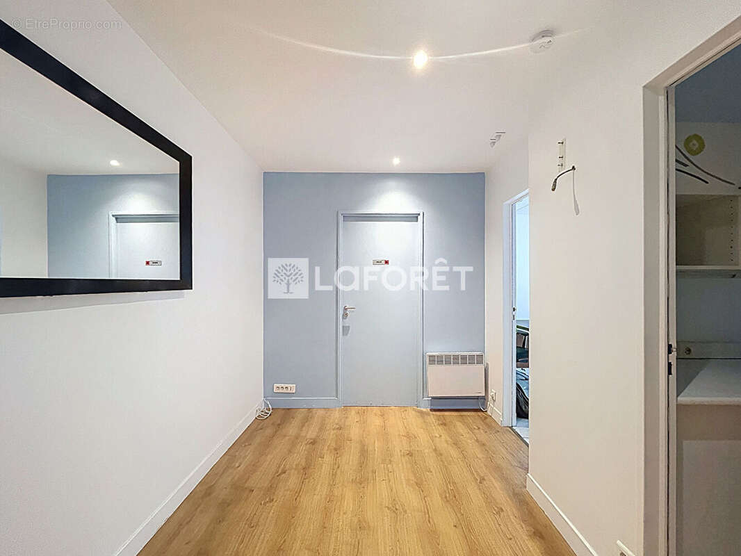Appartement à PARIS-14E
