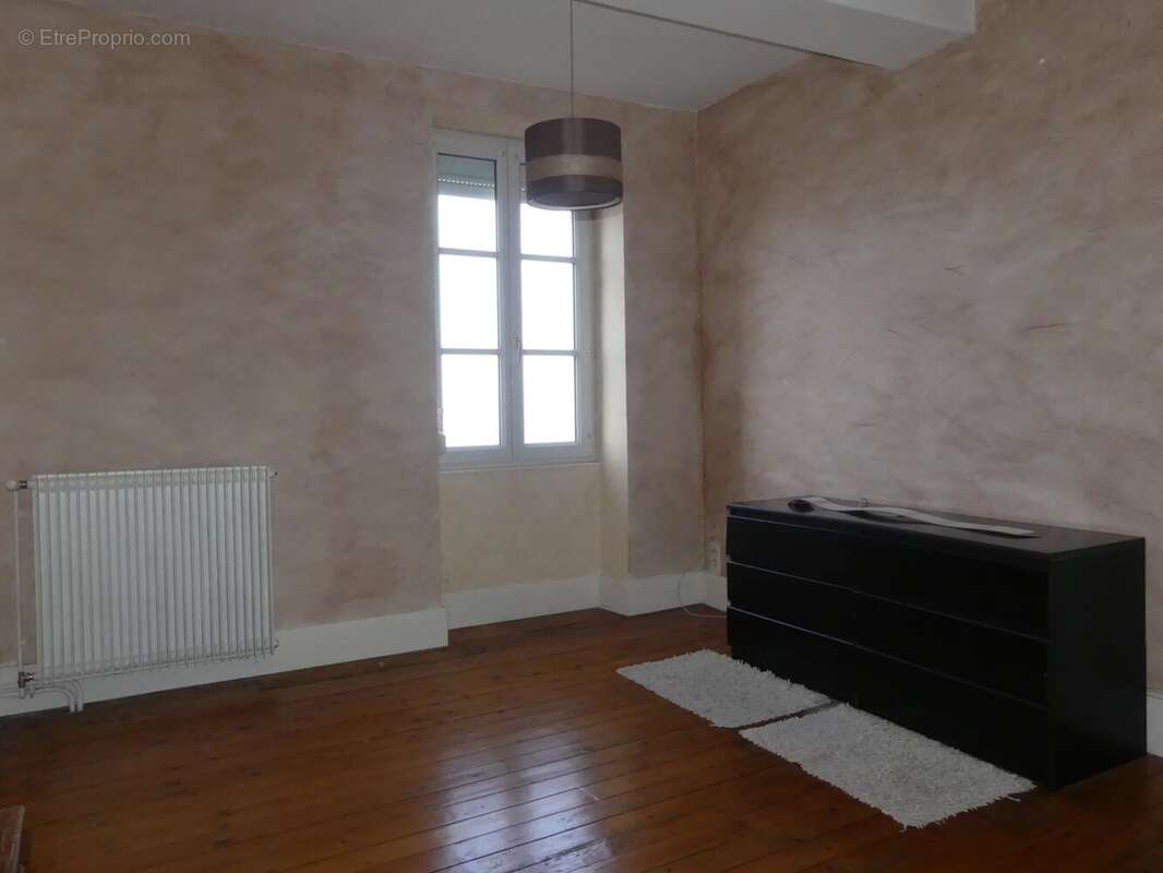 Appartement à MONTCENIS