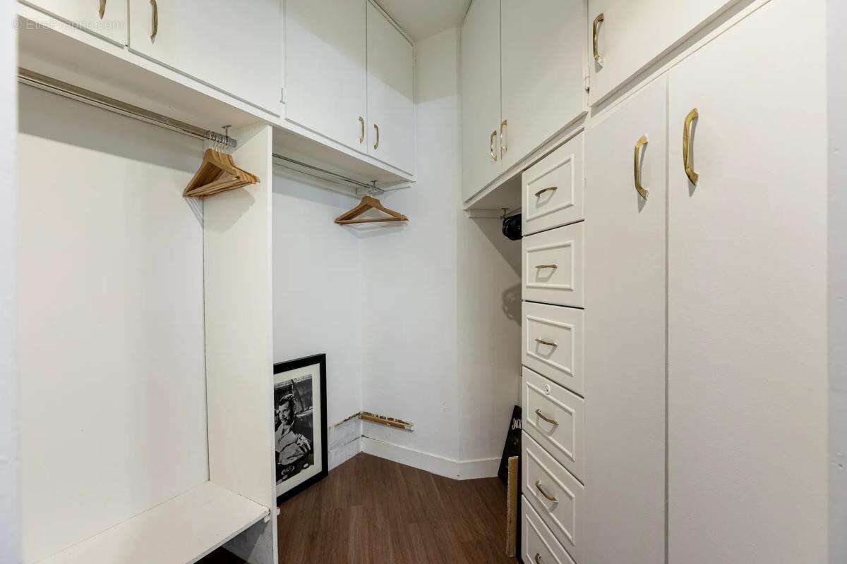 Appartement à PARIS-10E