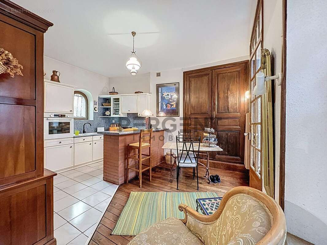 Maison à CHARLEVILLE-MEZIERES