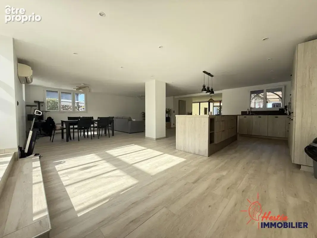 Maison d'exception entièrement rénovée au coeur du secteur de - photo 3