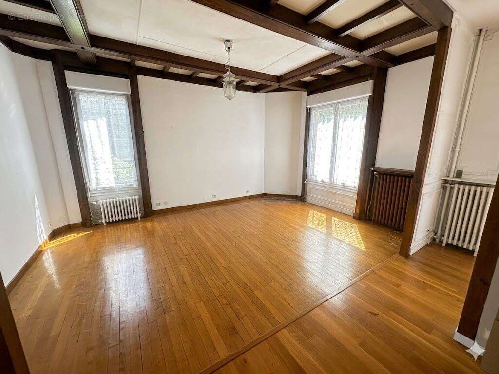 Maison à VILLEMOMBLE