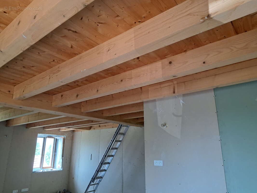 Maison en pierre en partie rénovée et petite bergerie - photo 6