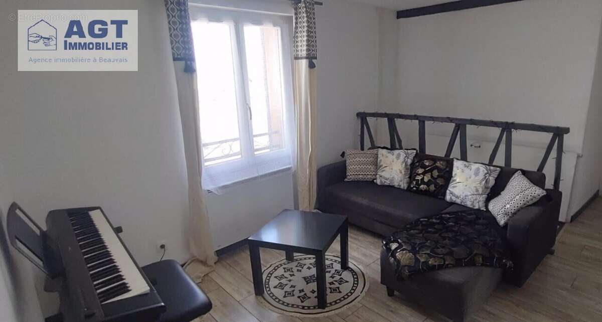 Maison 209 m² à Crevecoeur-Le-Grand  - photo 9