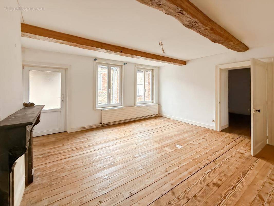 Maison à RENWEZ