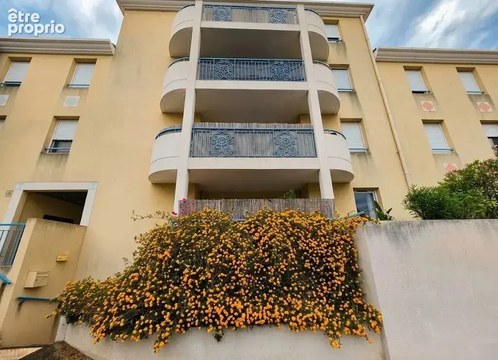 HYERES Gare au calme, T2 accès PMR Terrasse et 2 stationnements - photo 13