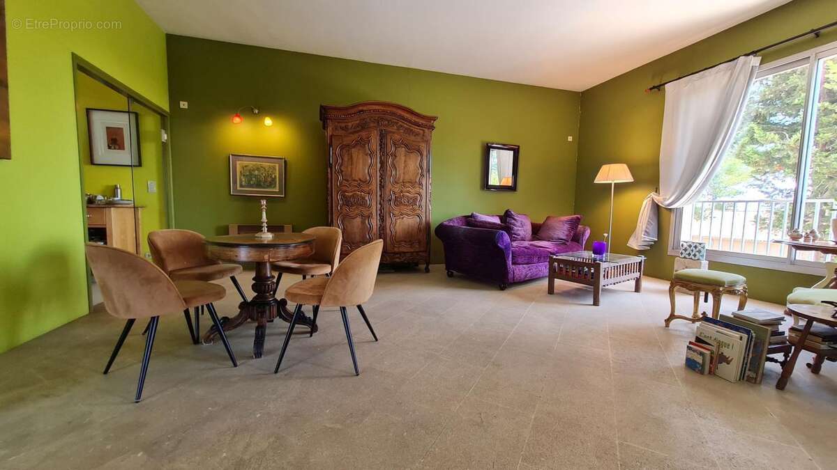 Maison à LES ANGLES