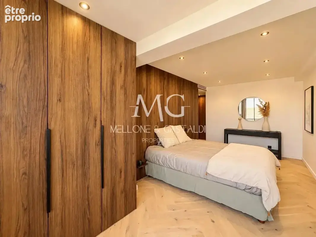 Exclusivité – cannes centre – appartement 4 pièces entièrement rénové avec terrasses, parking et cave - photo 14