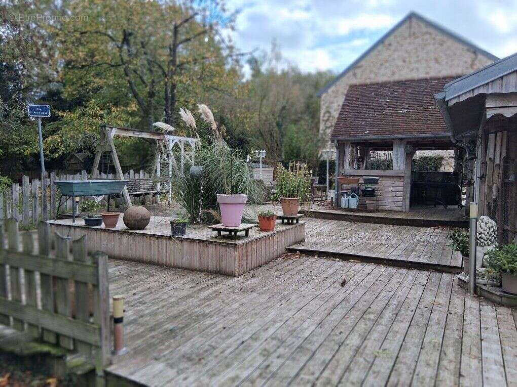 Grande maison de famille sur un joli terrain de 1500 m2 ! - photo 7