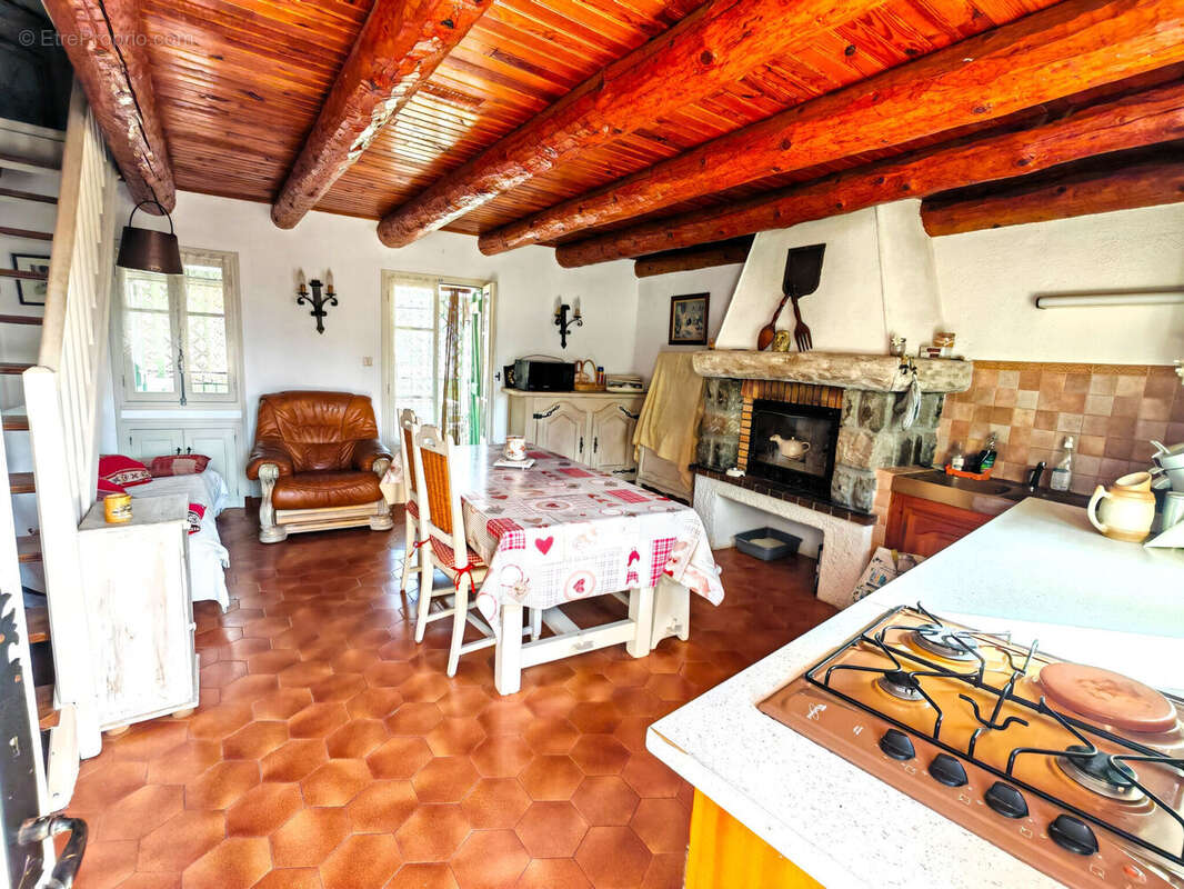 Photo 3 - Appartement à LANTOSQUE