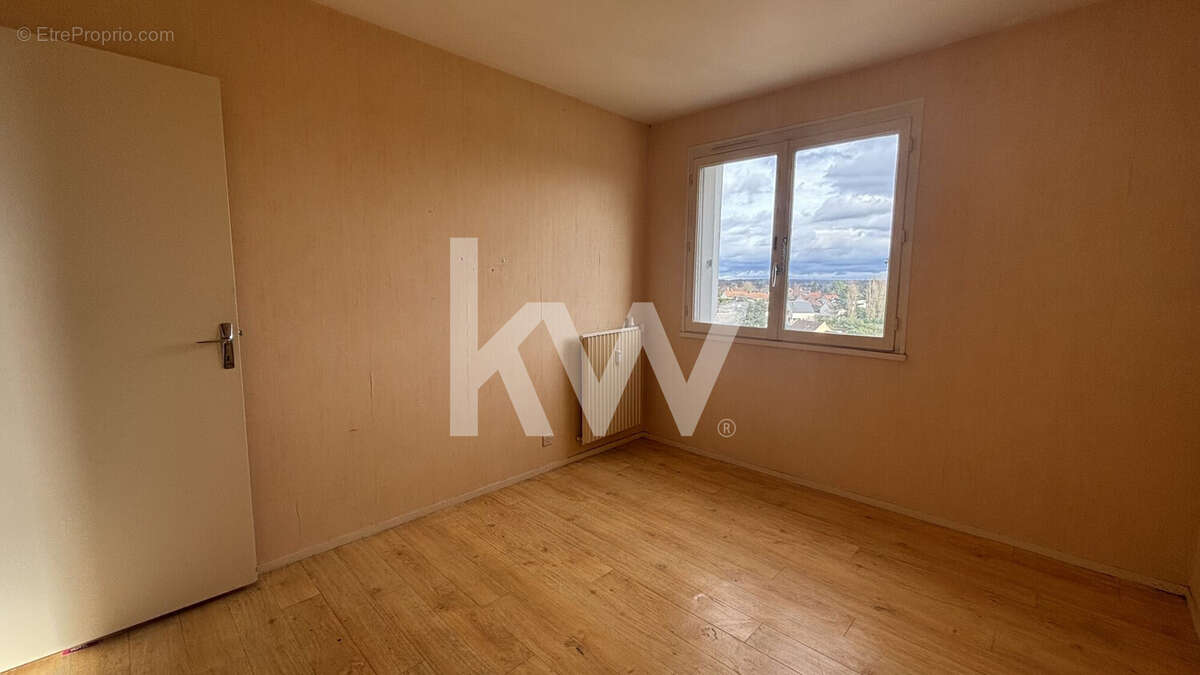 Appartement 60 m² à Fleury-Les-Aubrais  - photo 8