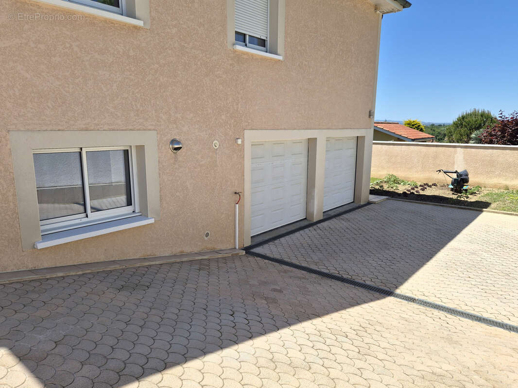 Maison à VILLETTE-D&#039;ANTHON