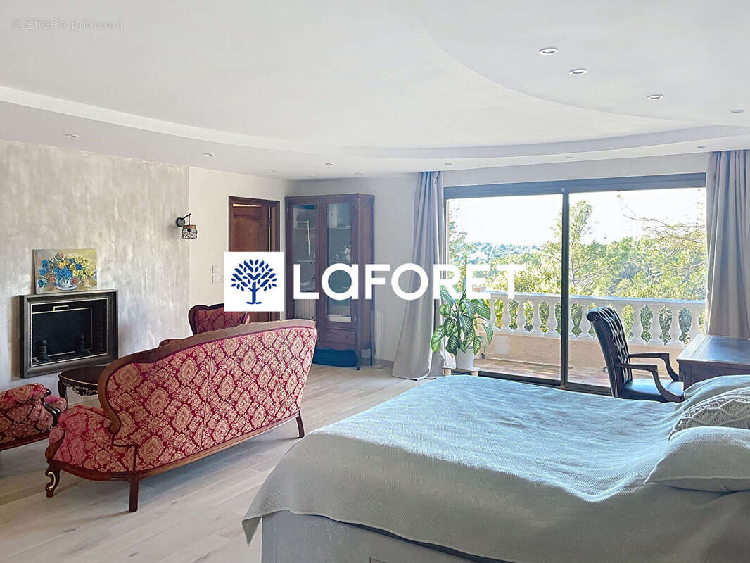 Maison à LA COLLE-SUR-LOUP