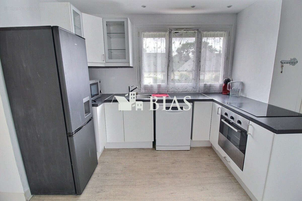 Maison à SAINT-OUEN-DE-THOUBERVILLE