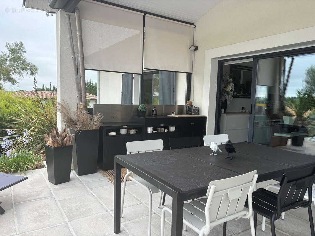 Maison T5 - 162m2 - A 5 min L'Isle Jourdain - photo 17