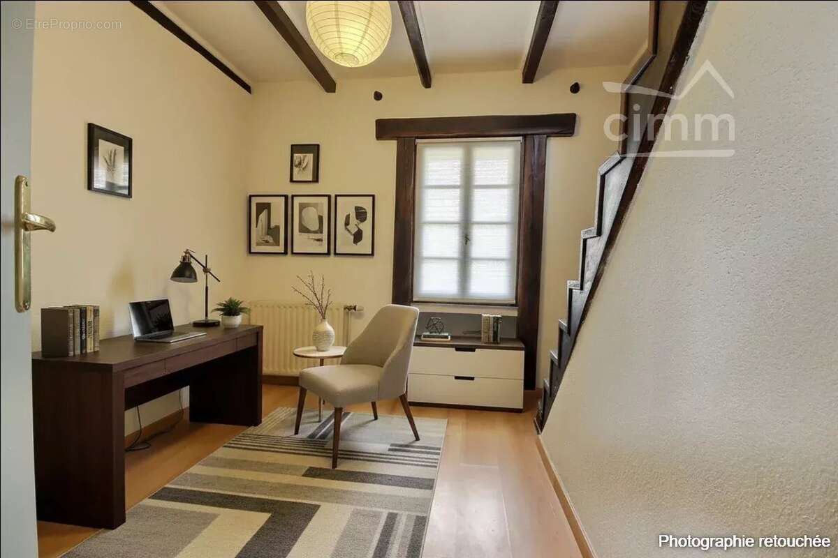 Maison à ALBA-LA-ROMAINE