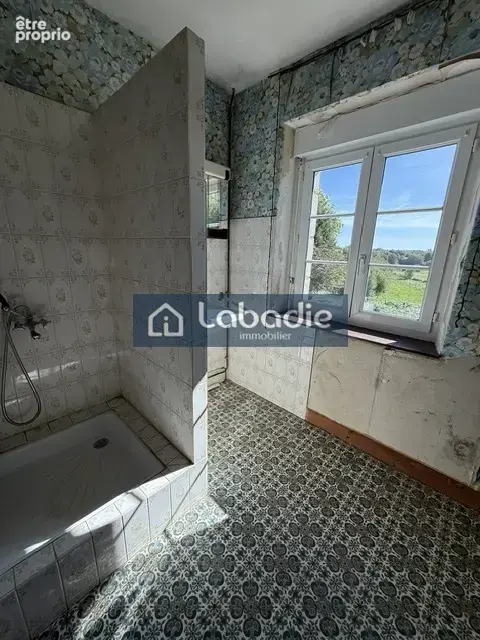 Au calme, à la campagne, maison en pierres à rénover, terrain de 800m2. - photo 9
