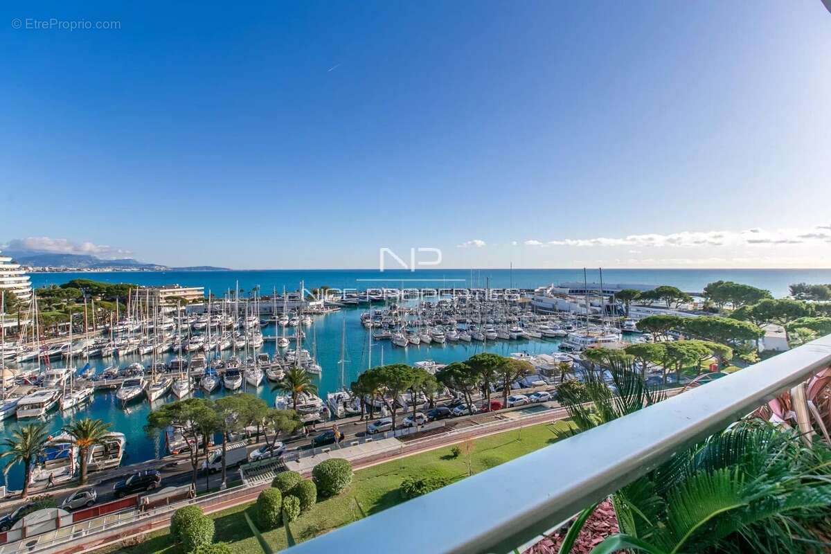 Appartement à VILLENEUVE-LOUBET