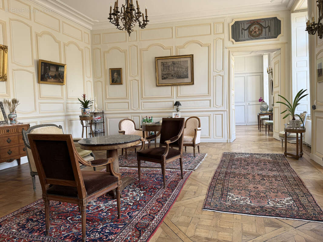 Superbe hotel particulier en plein coeur de valognes - photo 2