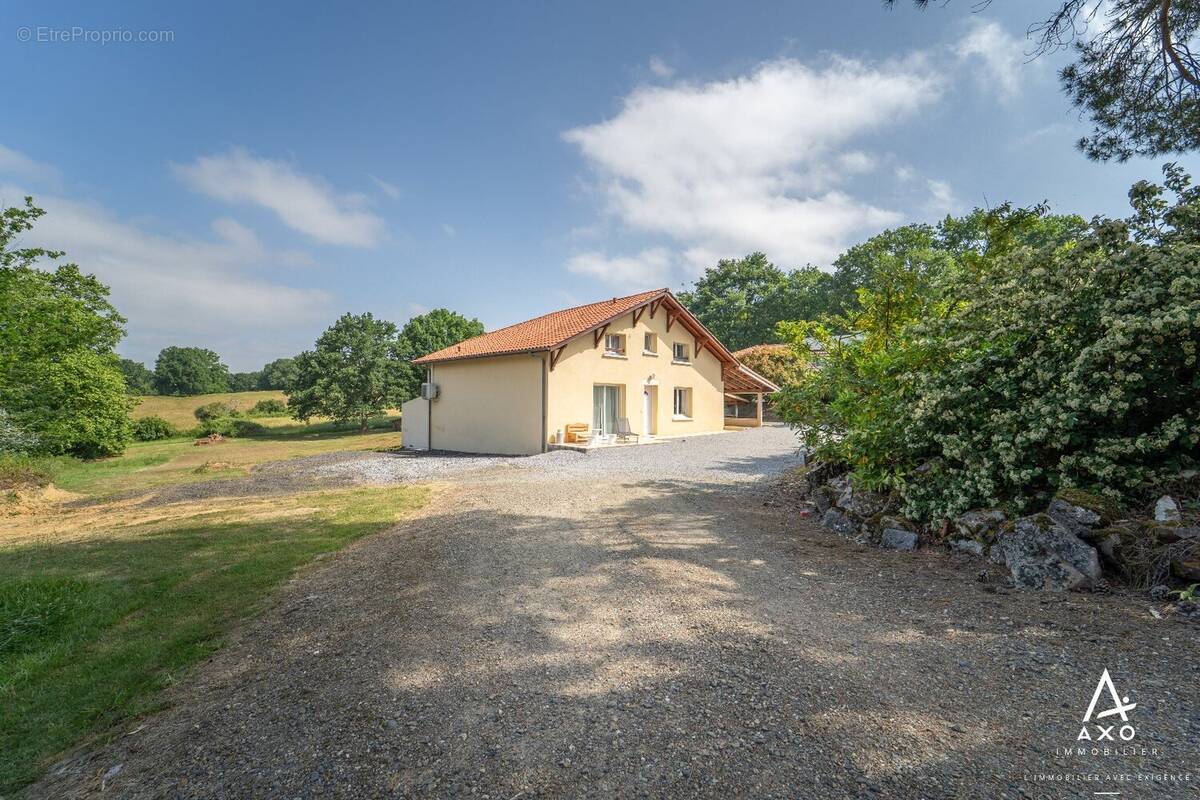 Maison à BUANES