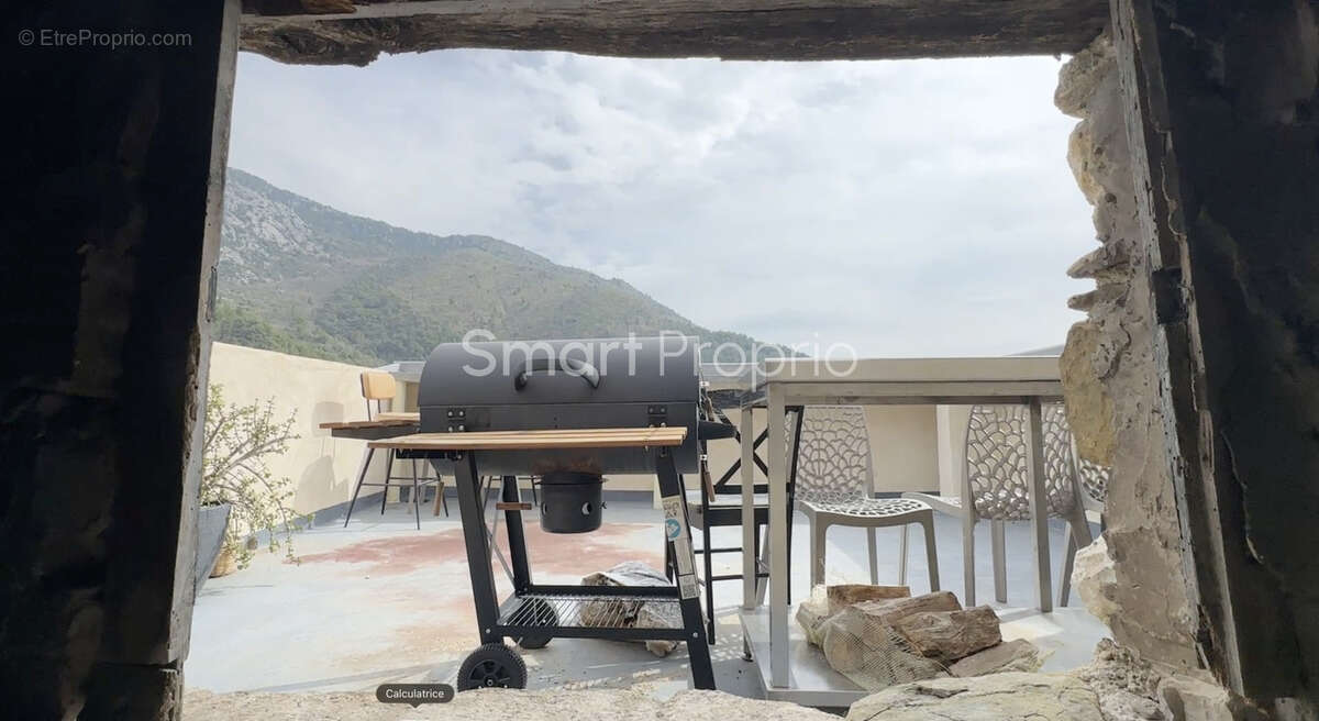CASTELLAR (06500) - Appartement en ruine au coeur du village avec terrasse vue dégagée mer et montagne - photo 4