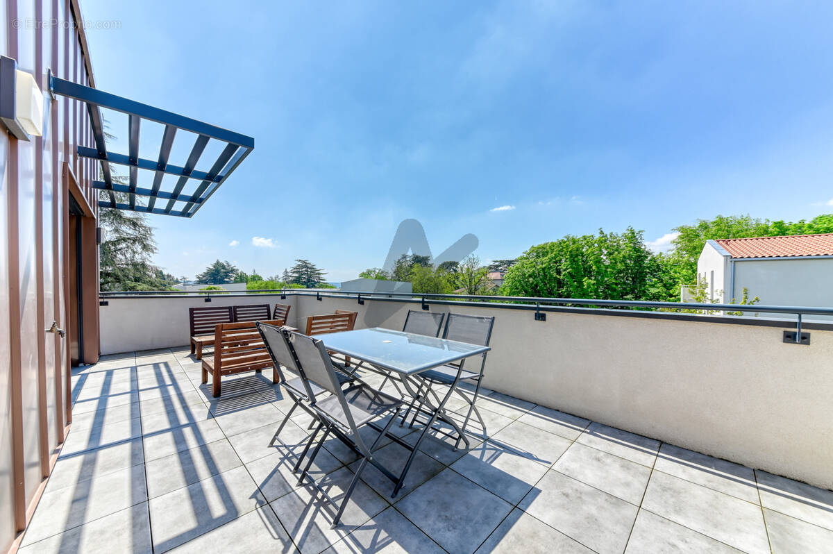 Appartement à SAINT-CYR-AU-MONT-D'OR