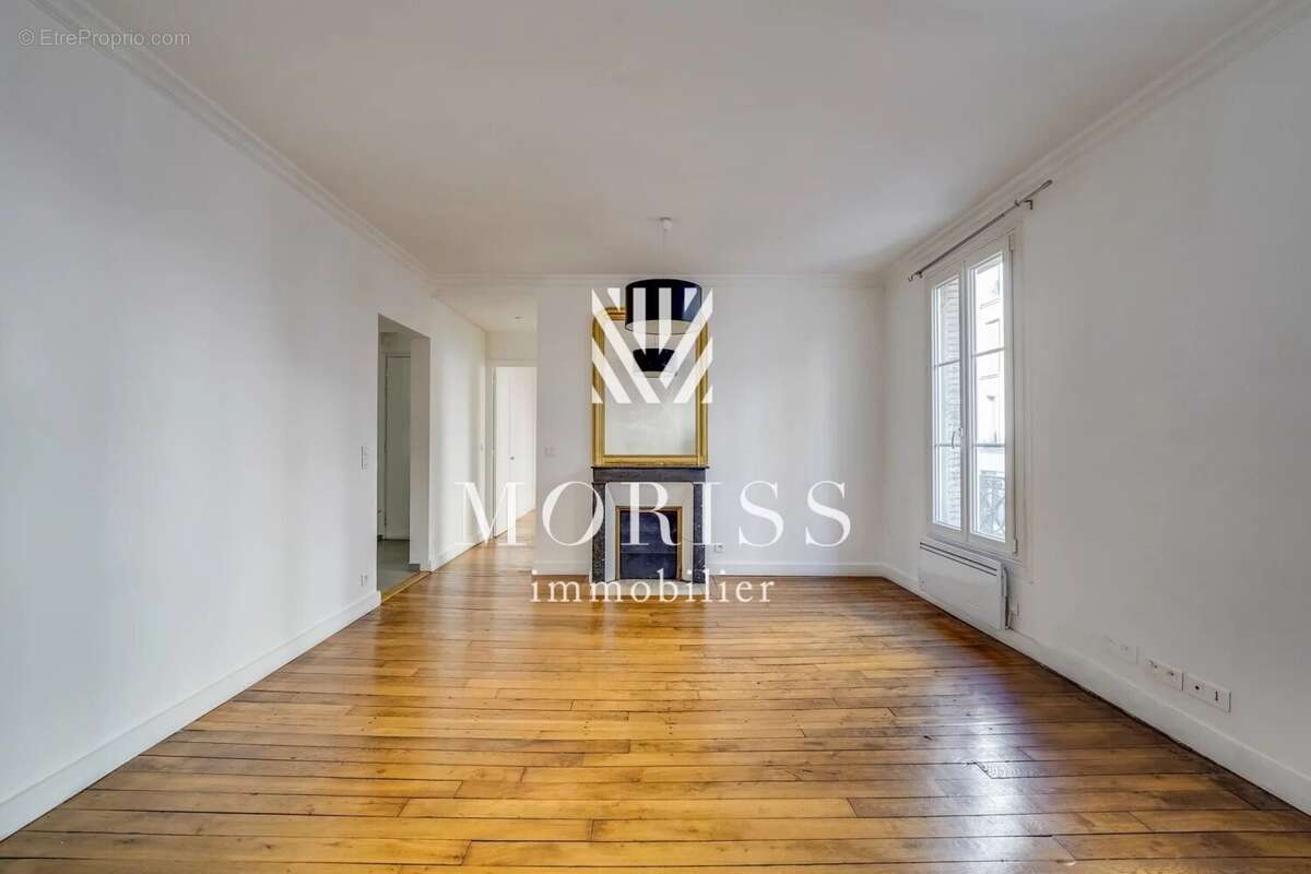 Appartement à PARIS-17E