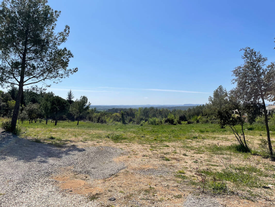 Terrain à MONTPEZAT