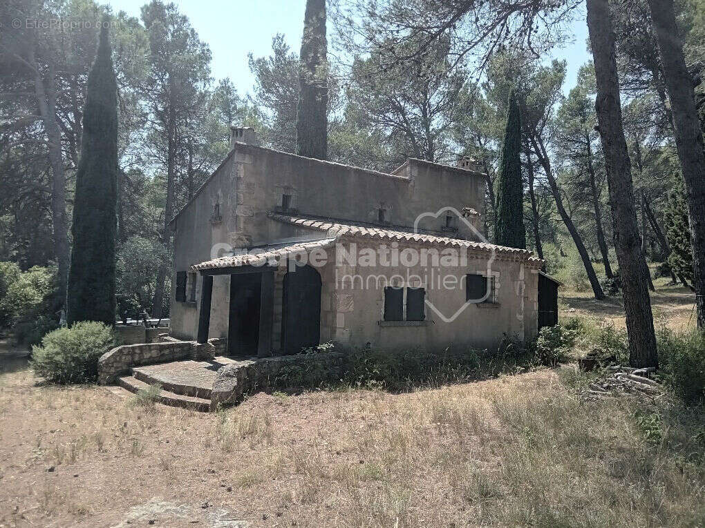 Mazet dans le massif des Alpilles - photo 2