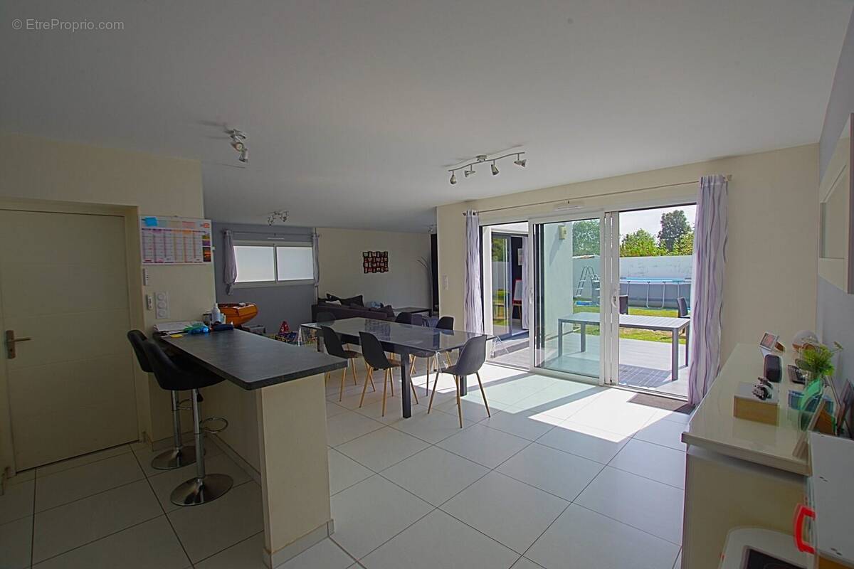 Maison 157 m² à Sainte-Foy  - photo 3