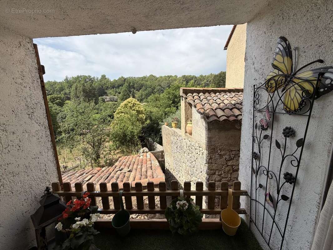 Montferrat – t2 de charme entièrement rénové – 47,9 m² – 87 000 € hai - photo 8