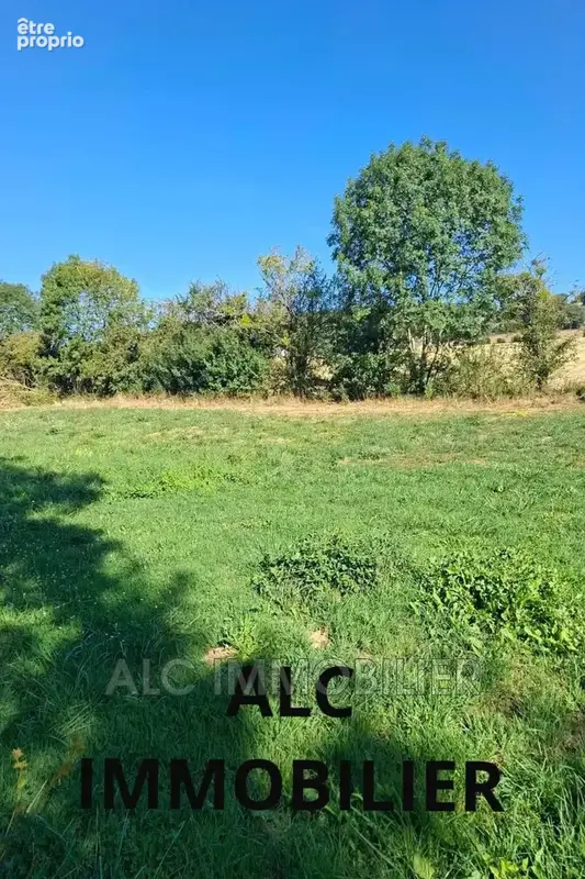 Terrain à SAINT-REMY-DE-SILLE