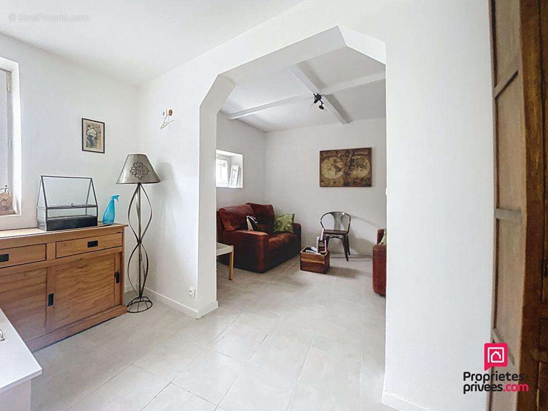 Maison à LE MELE-SUR-SARTHE