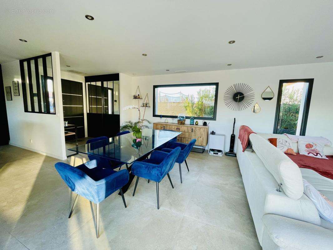 Maison à LE FAUGA