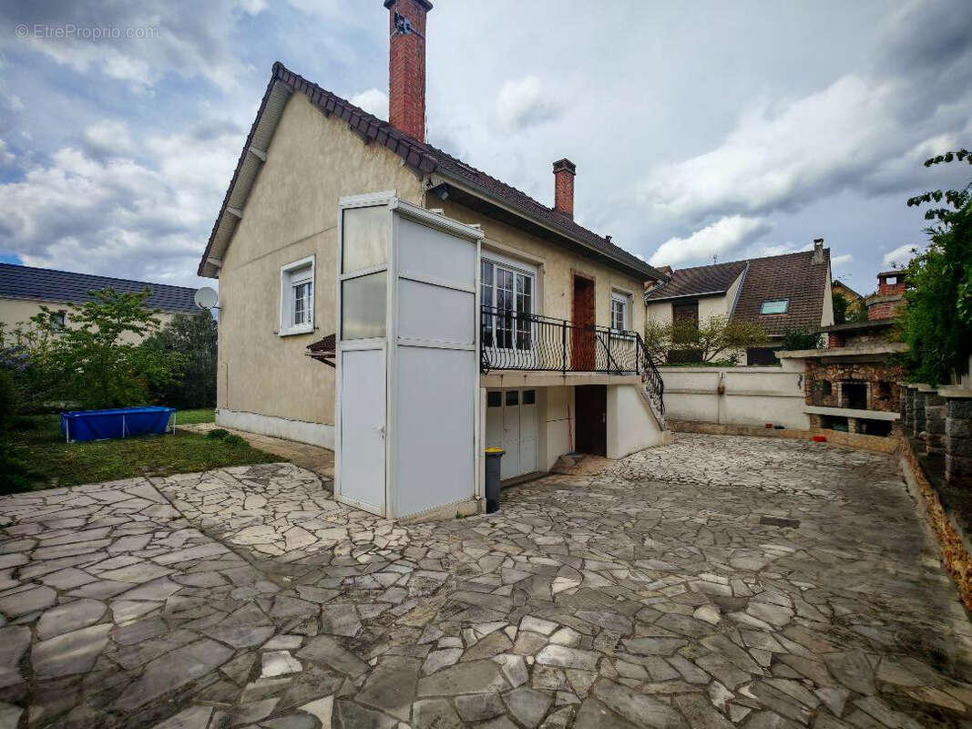 Maison Sartrouville 6 pièce(s)-723 m² de terrain - photo 4