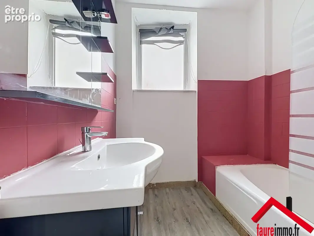 Appartement t3 hyper centre brive-la-gaillarde - photo 6