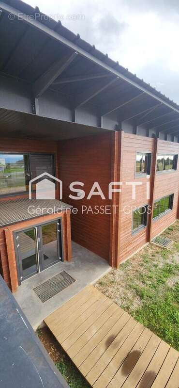 Photo 3 - Commerce à MONTELIER