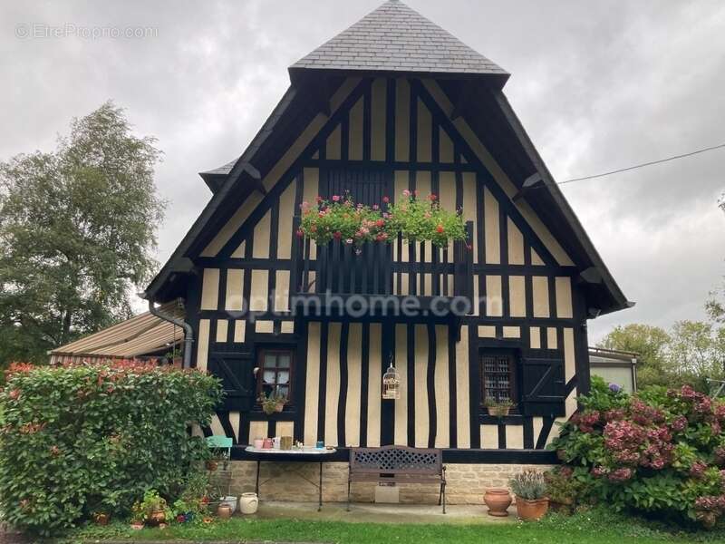 Maison à BONNEVILLE-LA-LOUVET