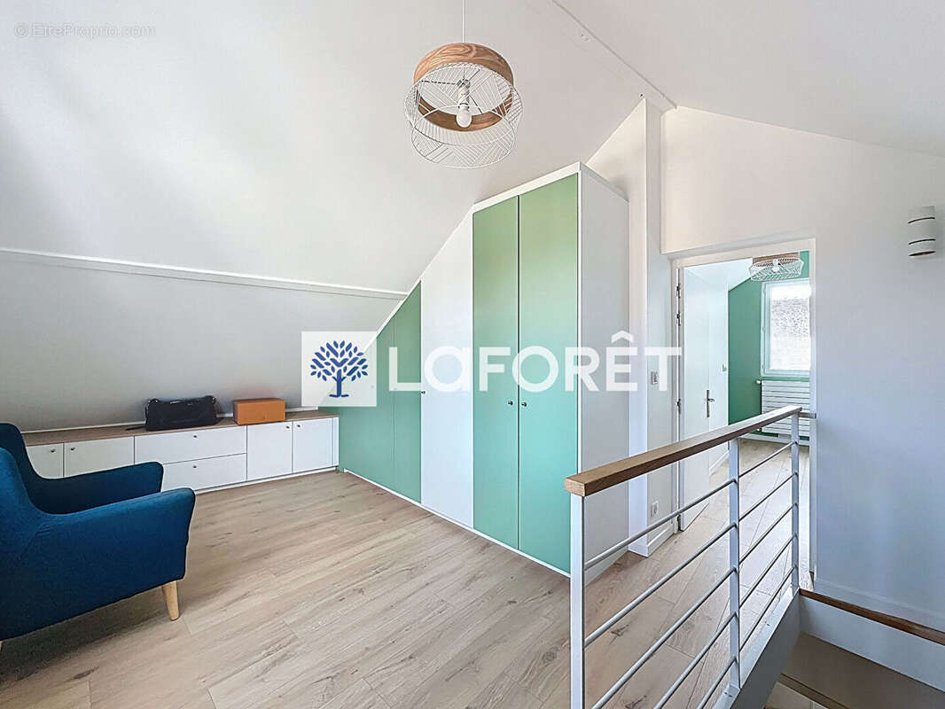 Maison à SAINT-NOM-LA-BRETECHE