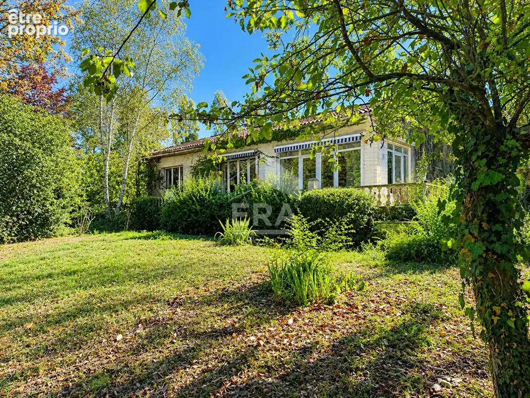 Maison à MORNAC-SUR-SEUDRE